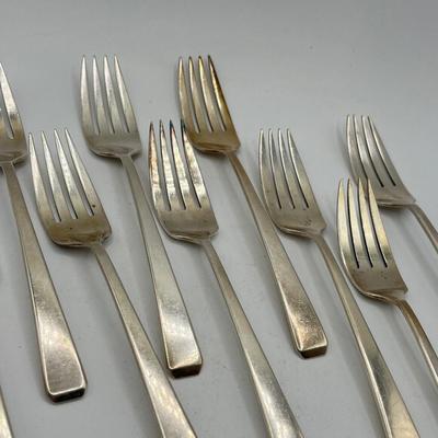 LOT 132K: Sterling Silver Flatware Set - Towle Craftsman Pattern 1932 - 2280 Grams