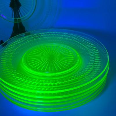 LOT 134K: Vintage Uranium Glass Plates - Anchor Hocking Roulette Green