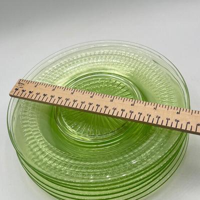 LOT 134K: Vintage Uranium Glass Plates - Anchor Hocking Roulette Green