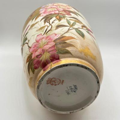 LOT 136K: Antique / Vintage Royal Bonn Hand-Painted Porcelain Vase