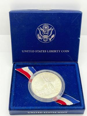 LOT 177J: 1986 US Liberty Silver Dollar
