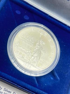 LOT 178J: 1986 US Liberty Silver Dollar