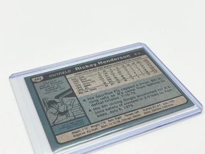 LOT 181J: Rickey Henderson Rookie Card - Topps 1980