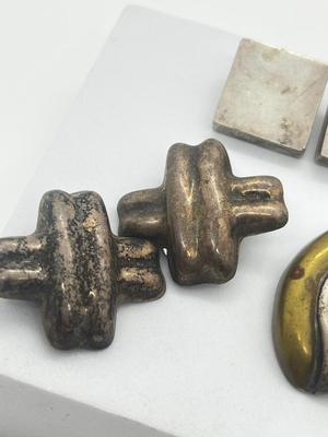 LOT 190J: Sterling Silver Clip On Earrings - 53.9 GTW Two pair marked Taxo Mexico