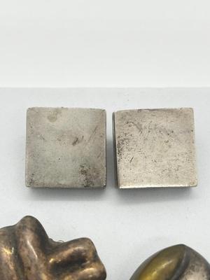 LOT 190J: Sterling Silver Clip On Earrings - 53.9 GTW Two pair marked Taxo Mexico