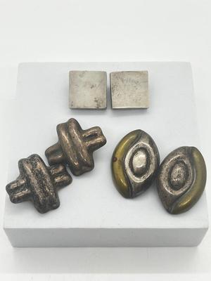 LOT 190J: Sterling Silver Clip On Earrings - 53.9 GTW Two pair marked Taxo Mexico