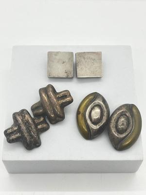 LOT 190J: Sterling Silver Clip On Earrings - 53.9 GTW Two pair marked Taxo Mexico