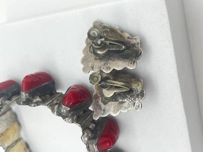 LOT 193J: Vintage Mexico Silver and Coral Aztec Design Screwback Earrings and Matching Bracelet - 44.8 GTW