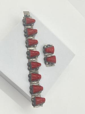 LOT 193J: Vintage Mexico Silver and Coral Aztec Design Screwback Earrings and Matching Bracelet - 44.8 GTW