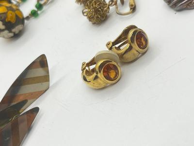 LOT 196J: Collection of Unique Vintage Clip On Earrings