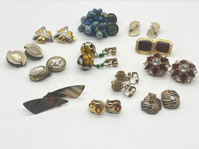 LOT 196J: Collection of Unique Vintage Clip On Earrings
