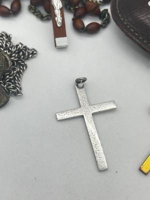 LOT 197J: Religious Jewelry: Gold Fill, Sterling and More