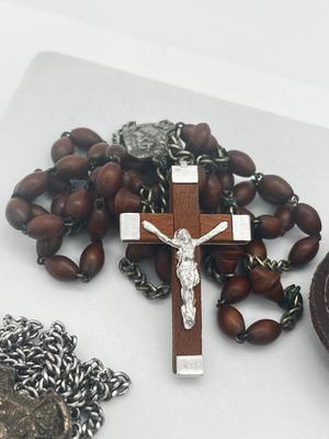 LOT 197J: Religious Jewelry: Gold Fill, Sterling and More