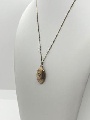 LOT 206J: 10K Gold Pendant with Diamond on 15" Chain - 3.8 GTW