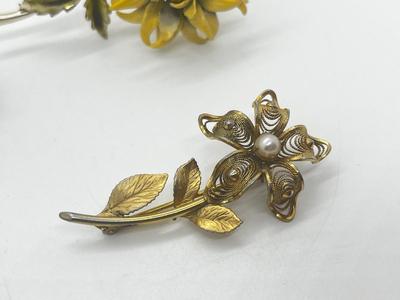 LOT 211J: Vintage Brooch/Pin Collection