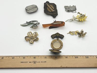 LOT 211J: Vintage Brooch/Pin Collection
