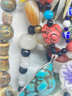 LOT 220J: Funky Chunky Beaded Necklaces