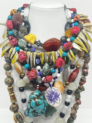 LOT 220J: Funky Chunky Beaded Necklaces