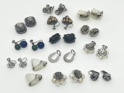 LOT 222J: Collection of Vintage Screwback and Clip On Earrings