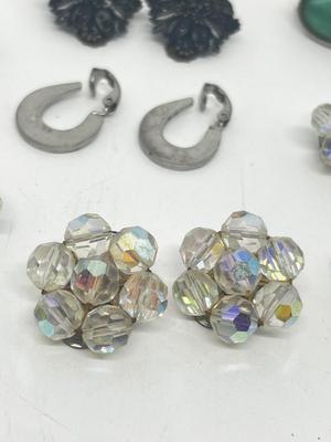 LOT 222J: Collection of Vintage Screwback and Clip On Earrings