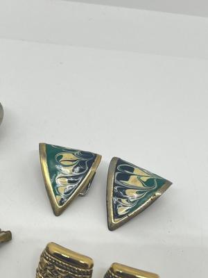 LOT 224J: Awesome Collection of Screwback and Clip On Earrings: Monet, Liz Claiborne and More