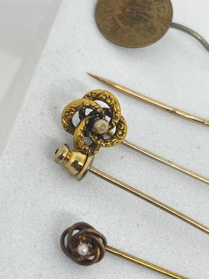 LOT 229J: Vintage Hat / Stick Pins