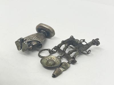 LOT 230J: Mexico Themed Silver Pins / Brooches - 18.6 gtw