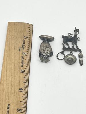 LOT 230J: Mexico Themed Silver Pins / Brooches - 18.6 gtw