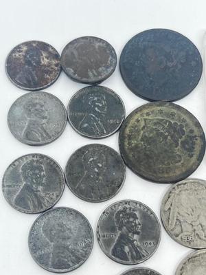 LOT 233J: Vintage / Antique US Coins - Large Cent Pennies, Buffalo Nickels, 1943 Steel Wheat Pennies and More