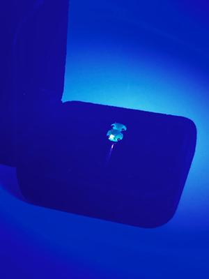 LOT 240J: Vintage 14K Gold Uranium Glass Size 6 Ring - 2.3 gtw