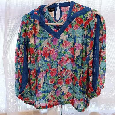 LOT 243X: Diane Freis Vintage Blouses and Skirts