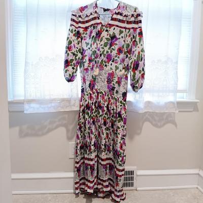 LOT 244X: Diane Freis Vintage Dresses and Blouse Sets