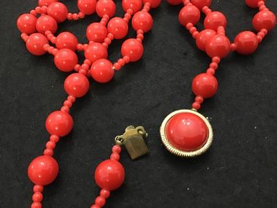 Vintage Fire Engine Red Beaded Necklace