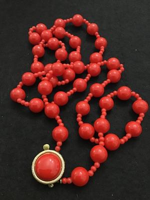 Vintage Fire Engine Red Beaded Necklace