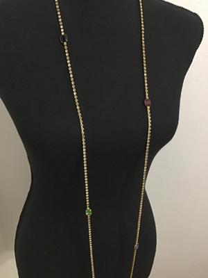 Beautiful Gold Tone Necklace Glass And Rhinestone