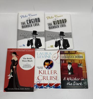 Lot of 5 Mystery Novels