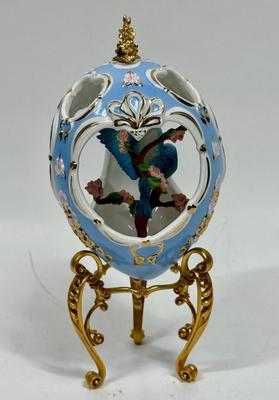 Franklin Mint Bluebird House of Faberge Egg Birds of the World With Stand Vintage