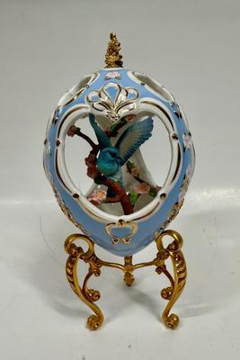 Franklin Mint Bluebird House of Faberge Egg Birds of the World With Stand Vintage