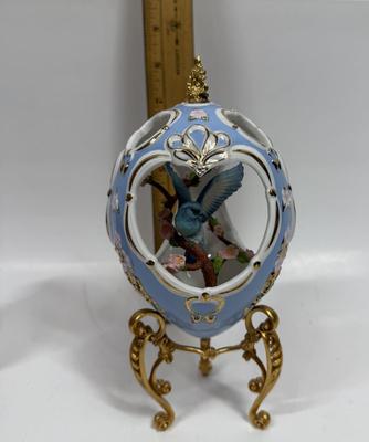 Franklin Mint Bluebird House of Faberge Egg Birds of the World With Stand Vintage
