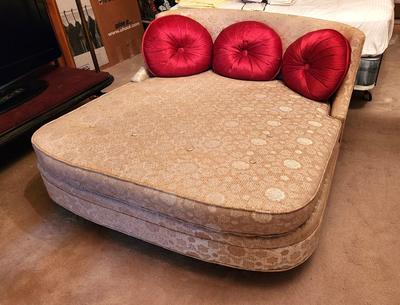 Lot #162 Fabulous piece of Hollywood Regency Furniture - Bedroom Lounger