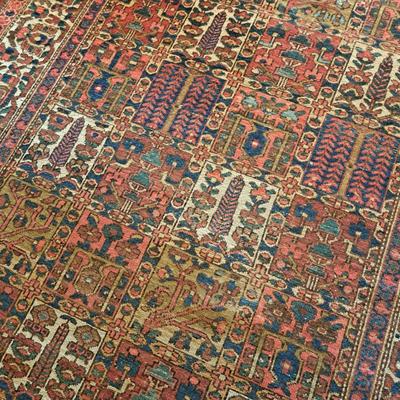 Persian Bakhtiari Rug 1970s 5' x 7' (UL-SD)
