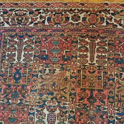 Persian Bakhtiari Rug 1970s 5' x 7' (UL-SD)