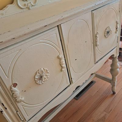 Distressed White Painted Antique Buffet (UL-SD)