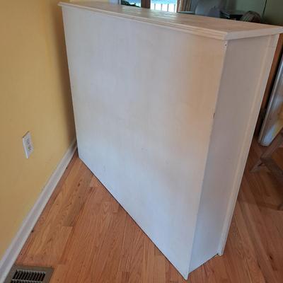 A Simple White Wooden Bookshelf (UL-SD)