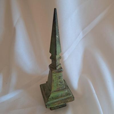 Four Metal Finials & Ornate Corbel Wall Shelf (UL-SD)