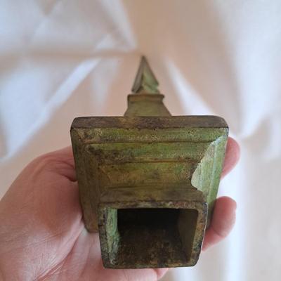 Four Metal Finials & Ornate Corbel Wall Shelf (UL-SD)