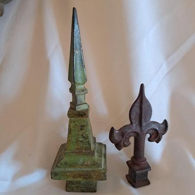 Four Metal Finials & Ornate Corbel Wall Shelf (UL-SD)