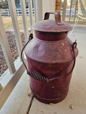 Rare antique milk can / ash pail with handled bail and lid - Very neat!