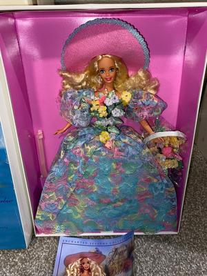 ENCHANTED SEASONS COLLECTION, LIMITED EDITION, SPRING BOUQUET BARBIE