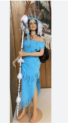 NIB ASHTON DRAKE GALLERIES “CRYSTAL‘S OF HONOR FOR THE CHIEF” NATIVE AMERICAN DOLL